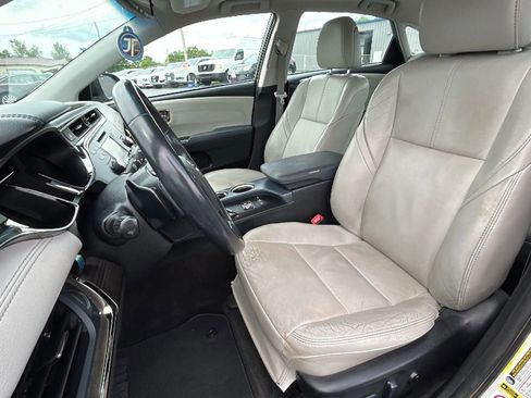 Used 2013 Toyota Avalon XLE Touring FWD image 11
