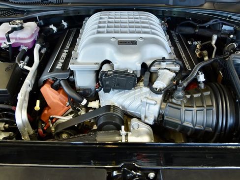 Used 2022 Dodge Challenger SRT Hellcat w/ Plus Package RWD image 27