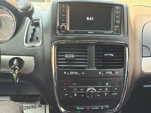 Used 2020 Dodge Grand Caravan GT image 17