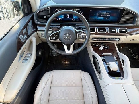 Used 2020 Mercedes-Benz GLE 350 4MATIC w/ AMG Line Exterior image 16
