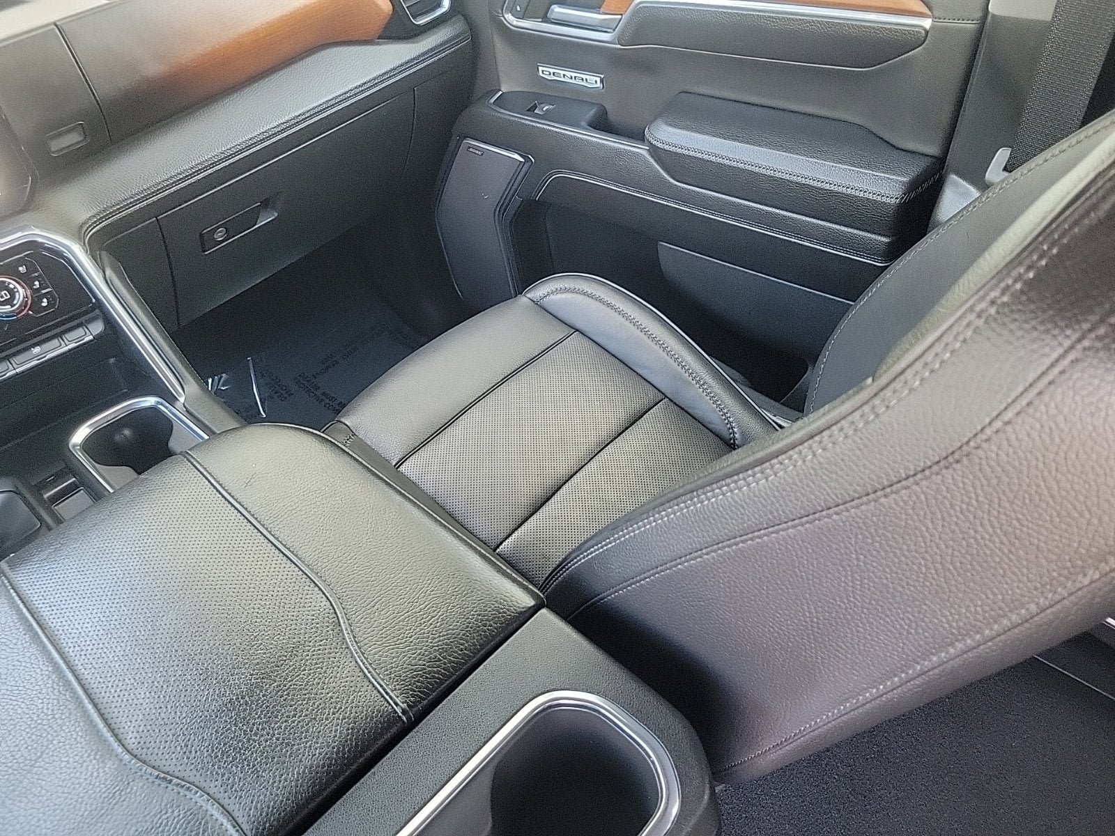Used 2023 GMC Sierra 1500 Denali w/ Technology Package RWD image 18