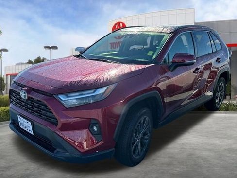 Used 2023 Toyota RAV4 XLE Premium image 2