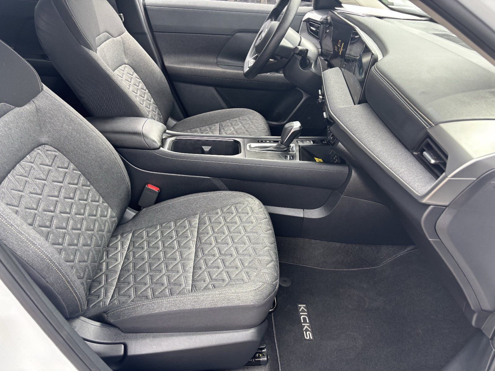Certified 2026 Nissan Kicks SV FWD image 12