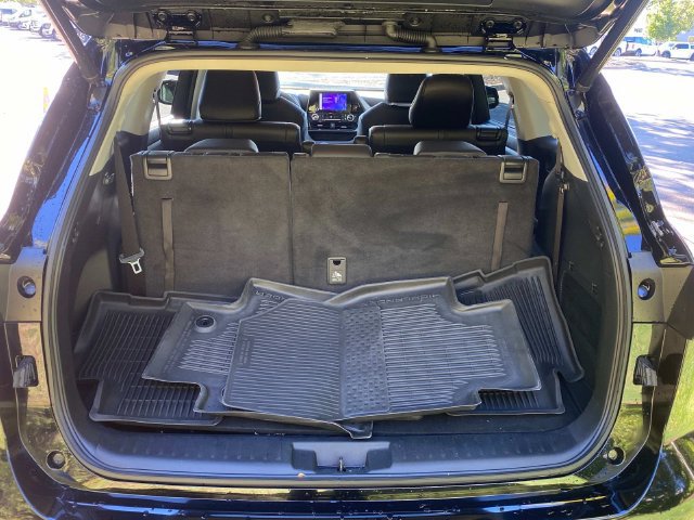Used 2023 Toyota Highlander XLE FWD image 30