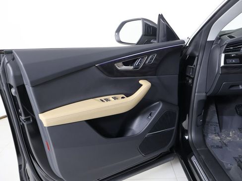 Used 2024 Audi Q8 Premium Plus w/ Premium Plus Package image 21