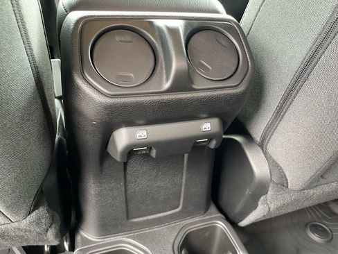 New 2025 Jeep Gladiator Sport image 34