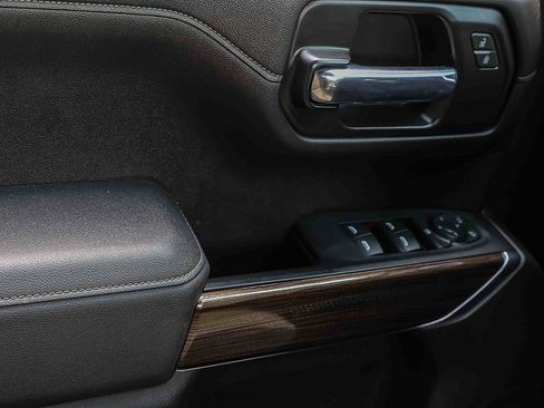 Used 2021 Chevrolet Silverado 1500 LT Trail Boss w/ Bed Protection Package AWD/4WD image 14