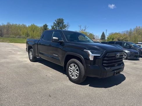 Used 2022 Toyota Tundra SR5 AWD/4WD image 2
