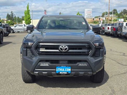 Used 2024 Toyota Tacoma SR5 AWD/4WD image 8