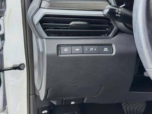 Used 2023 Nissan Altima 2.5 SL FWD image 33