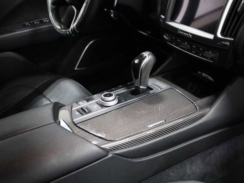Used 2017 Maserati Levante S image 21