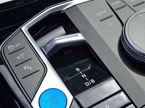 Used 2024 BMW i4 eDrive35 w/ Convenience Package image 16