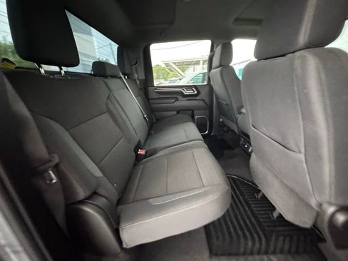 Used 2025 Chevrolet Silverado 2500 LT w/ Convenience Package AWD/4WD image 24