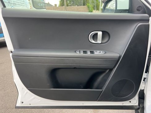 Used 2024 Hyundai Ioniq 5 SE AWD/4WD image 9