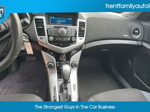 Used 2016 Chevrolet Cruze LT image 33