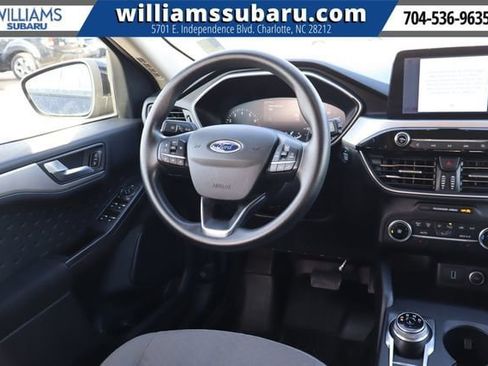 Used 2020 Ford Escape SE image 14