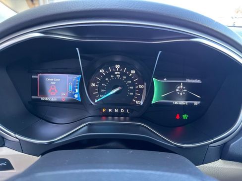 Used 2016 Ford Fusion SE w/ Equipment Group 502A FWD image 22