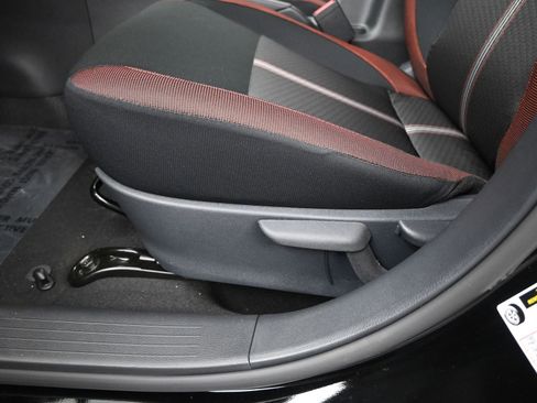 Used 2025 Nissan Versa SR w/ Trunk Package FWD image 10