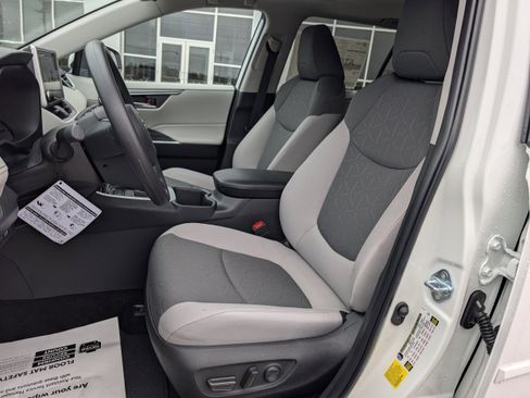 New 2025 Toyota RAV4 XLE w/ Convenience Package image 11