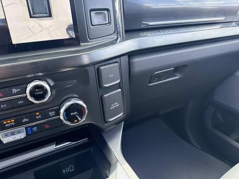 Used 2025 Ford F250 Lariat w/ Lariat Ultimate Package AWD/4WD image 26