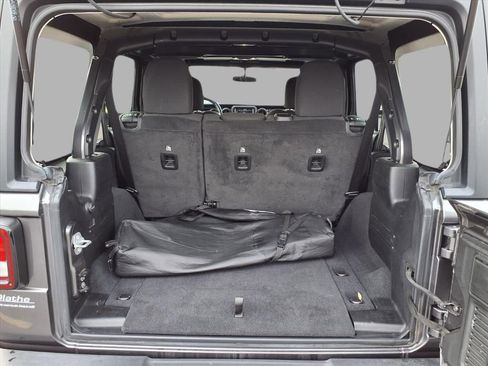 Used 2022 Jeep Wrangler Unlimited Sport image 25