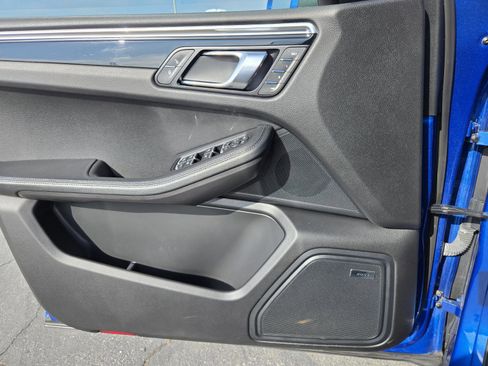 Used 2016 Porsche Macan S image 17