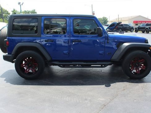 Used 2019 Jeep Wrangler Unlimited Sport S AWD/4WD image 14