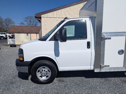 Used 2025 Chevrolet Express 3500 G3500 139 w/ Power Convenience Package RWD image 2