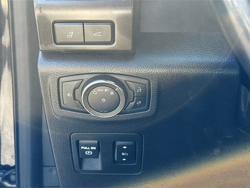 Used 2021 Ford Expedition Max Limited image 11