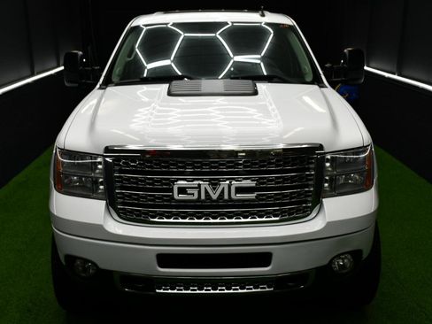 Used 2012 GMC Sierra 2500 Denali AWD/4WD image 10