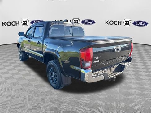 Used 2021 Toyota Tacoma SR5 AWD/4WD image 6