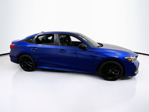 Used 2023 Honda Civic Sport image 4