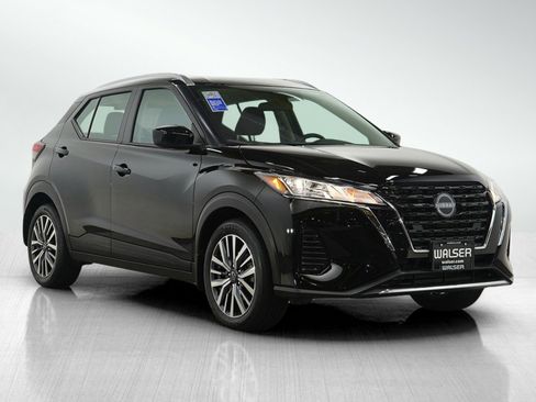 Used 2024 Nissan Kicks SV image 7