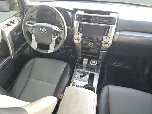 Used 2022 Toyota 4Runner SR5 Premium w/ Moonroof Package AWD/4WD image 31