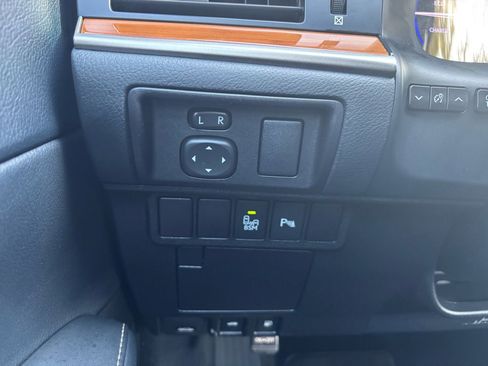 Used 2013 Lexus ES 300h image 29