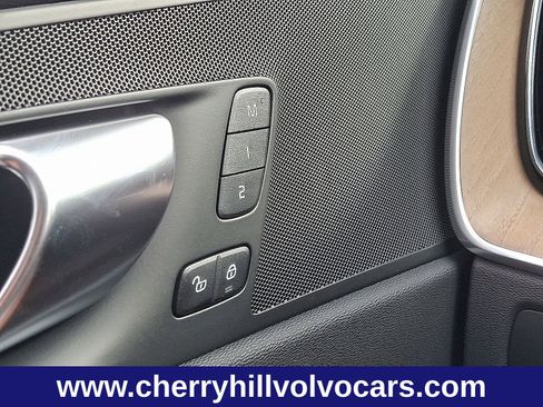 New 2026 Volvo XC60 B5 Plus w/ Protection Package Premier image 19