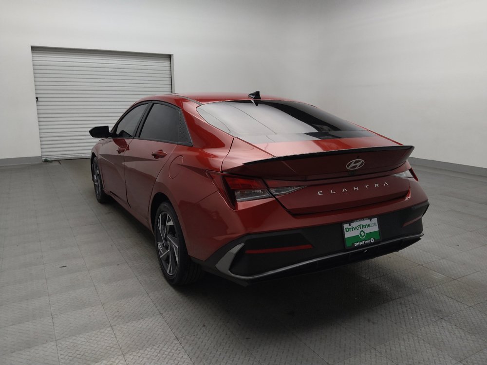 Used 2025 Hyundai Elantra Sport w/ Cargo Package FWD image 5