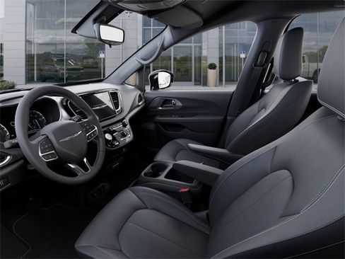 New 2026 Chrysler Voyager LX image 22