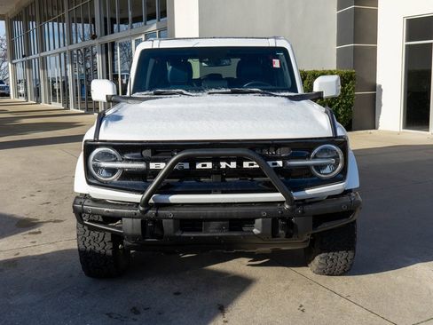 Used 2021 Ford Bronco Outer Banks image 2