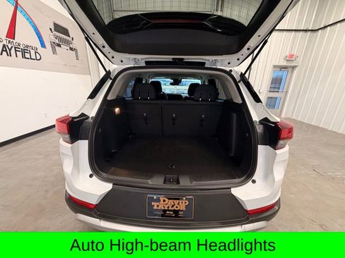 Used 2025 Chevrolet TrailBlazer LT image 7