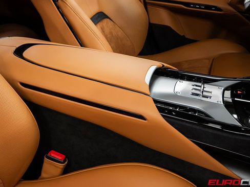 Used 2025 Ferrari Purosangue image 40