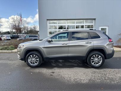 Used 2019 Jeep Cherokee Latitude Plus w/ Comfort/Convenience Group
