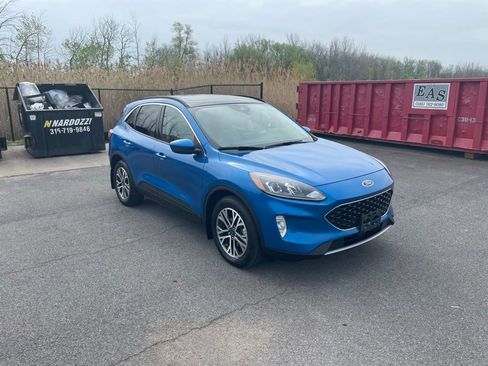 Used 2020 Ford Escape SEL AWD/4WD image 3