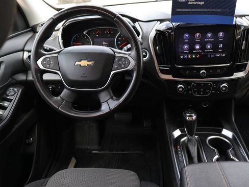 Used 2020 Chevrolet Traverse LT FWD image 12