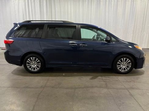 Certified 2025 Toyota Sienna XLE w/ XLE Plus Package AWD/4WD image 2