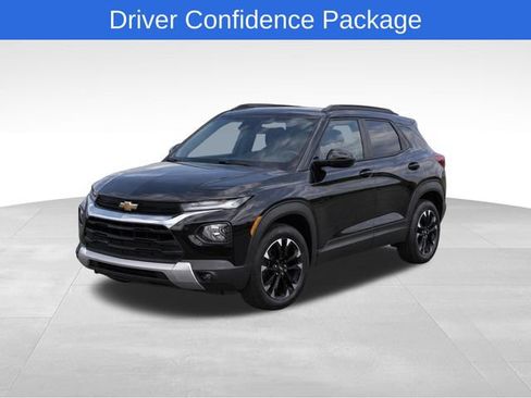 Used 2021 Chevrolet TrailBlazer LT w/ Convenience Package FWD image 6