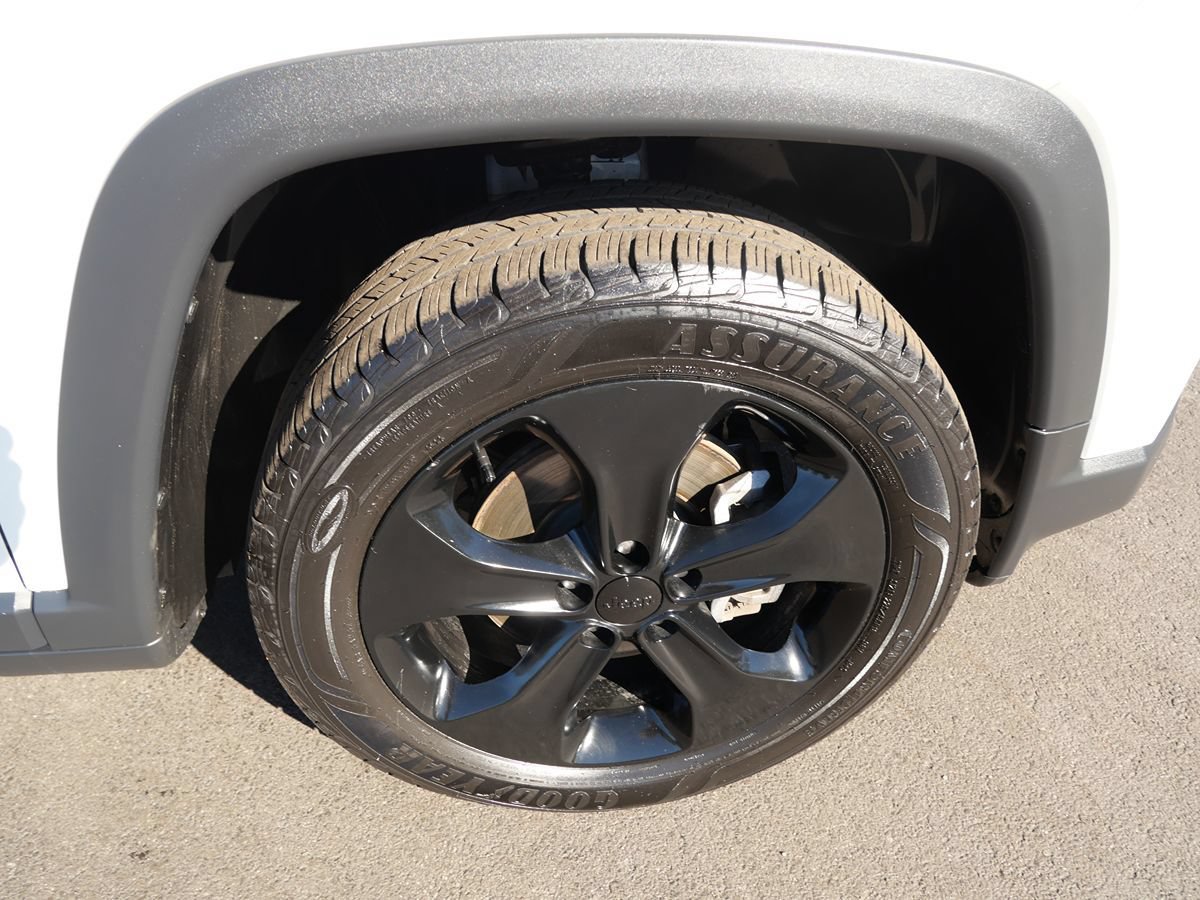 Used 2021 Jeep Compass Latitude w/ Sun and Sound Group AWD/4WD image 36