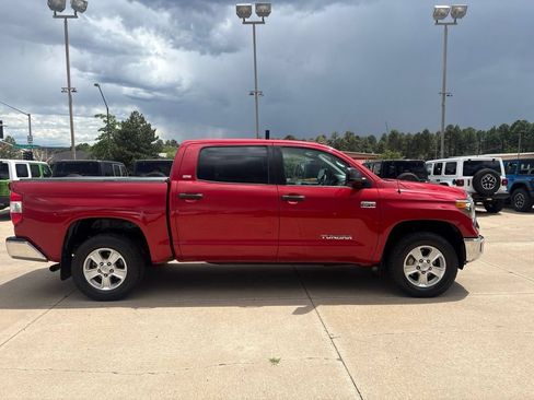 Used 2018 Toyota Tundra SR5 w/ SR5 Upgrade Package AWD/4WD image 9