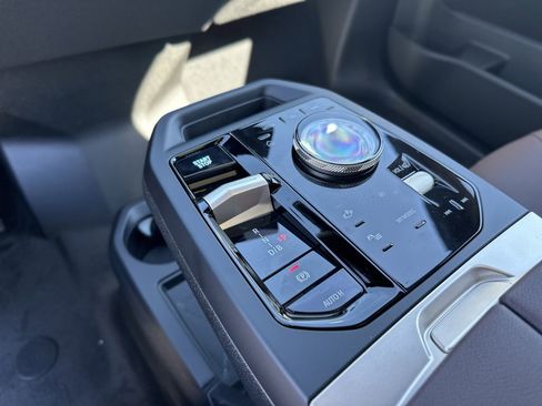 New 2026 BMW iX xDrive45 image 38