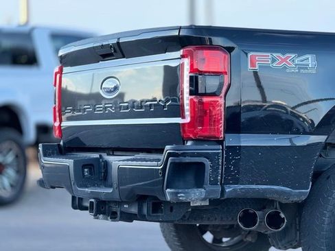 Used 2023 Ford F250 Lariat w/ Lariat Ultimate Package image 8